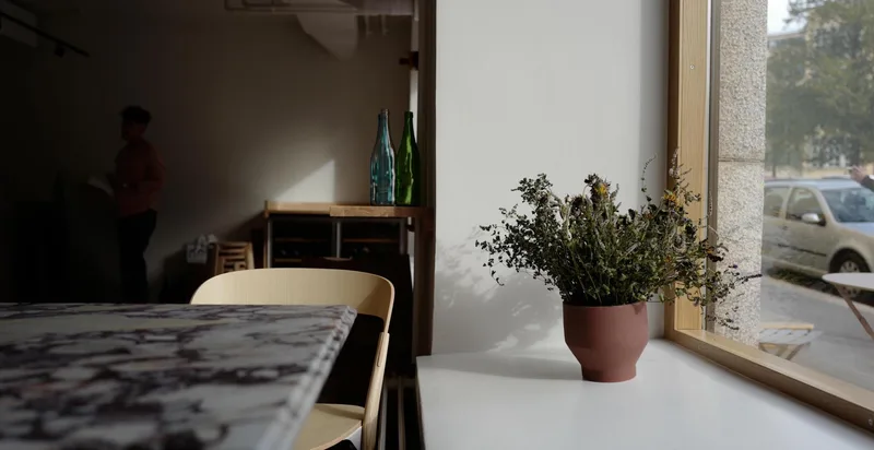 Way Bakery Kallio, artesaanileipomo Karhupuiston vieressä