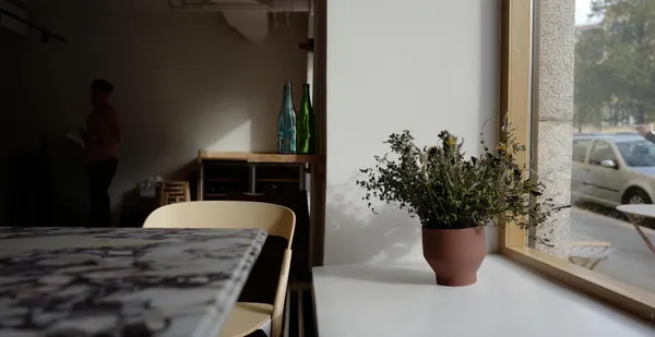 Way Bakery Kallio, artesaanileipomo Karhupuiston vieressä