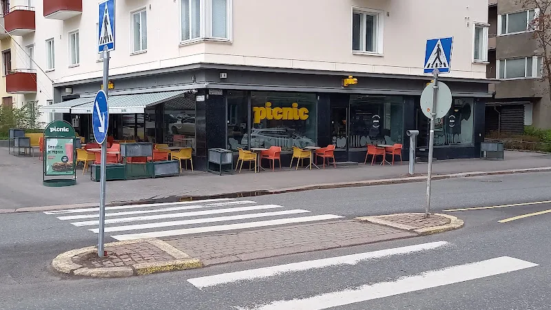 Picnic Topeliuksenkatu storefront